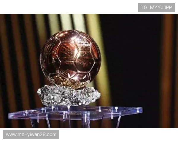 足球球星荣膺年度最佳奖项揭晓 传奇球员加冕成就再创新高 足球球星荣膺年度最佳奖项揭晓 传奇球员加冕成就再创新高