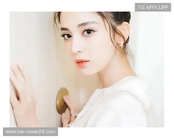 高颜值足球球星壁纸女主展现无敌魅力与优雅风采的绝美瞬间